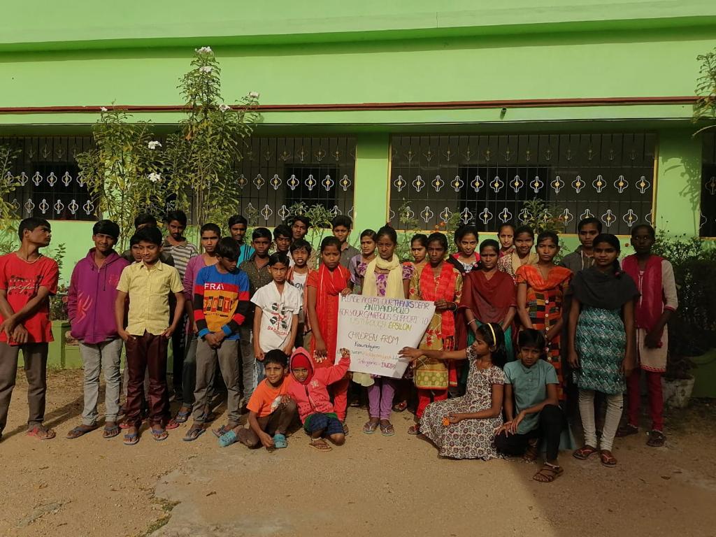 Pasti proteici ai bambini sieropositivi Karunapuram